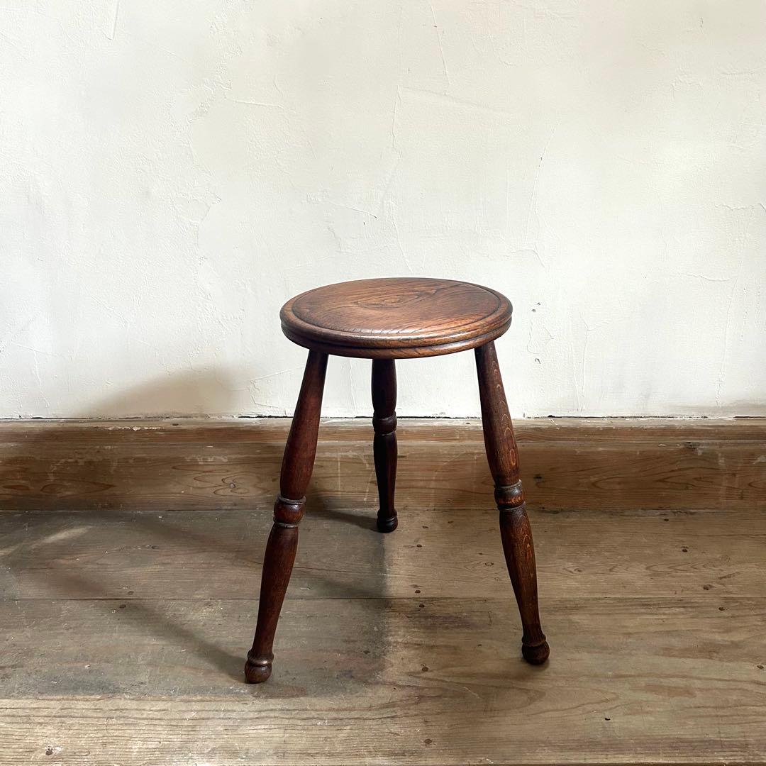 フランスアンティーク 木製 三本脚 スツール ダークブラウン　②