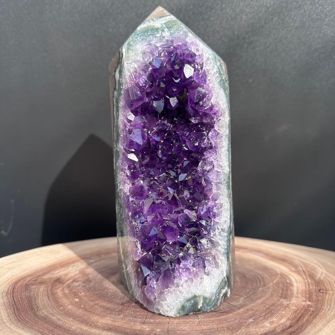 天然石アメジストのポイント　置物G.61