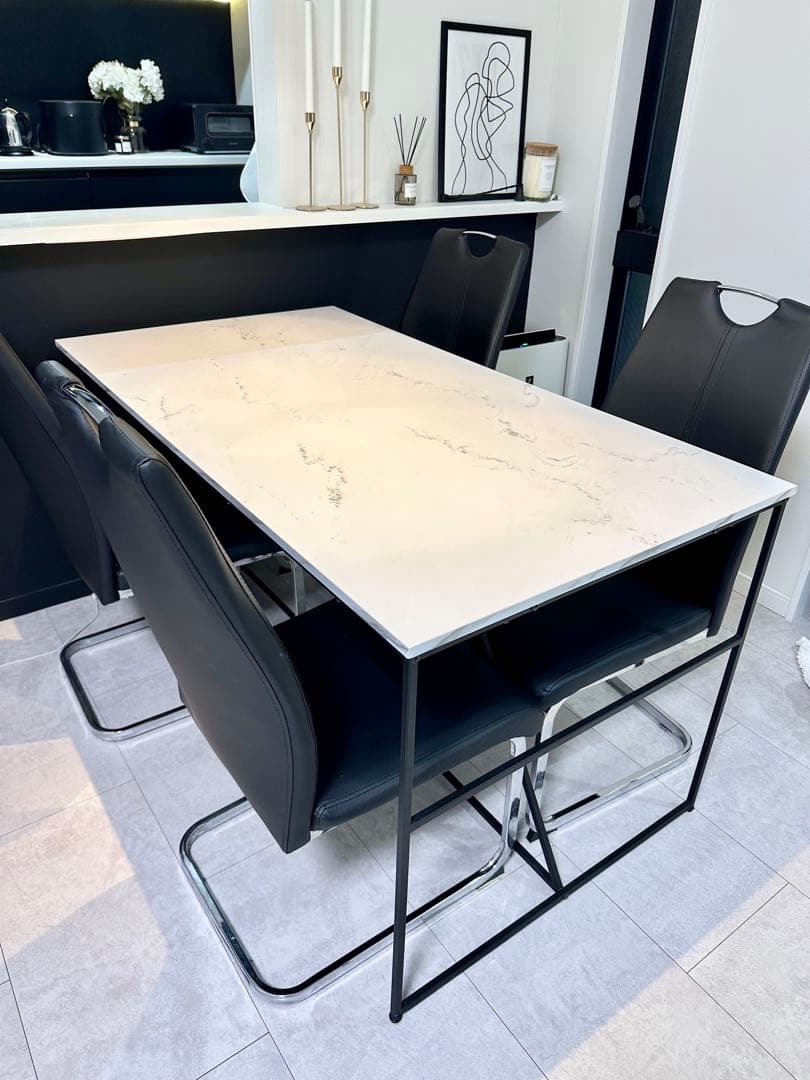 LOWYA 大理石柄ダイニングテーブル　140センチ