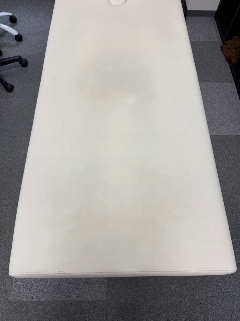 施術ベッド　マッサージベッド2台