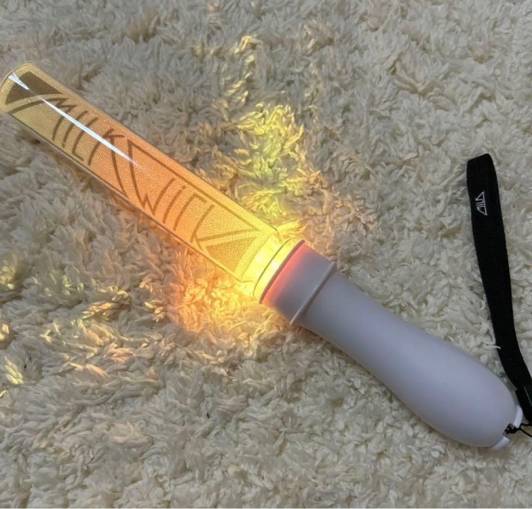 M!LK CIRCUS カラチェンペンライトver3 - メルカリ