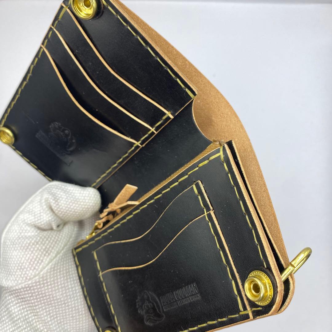 折らずお札収納 真鍮 丘染めブラックの無骨トラッカーウォレット