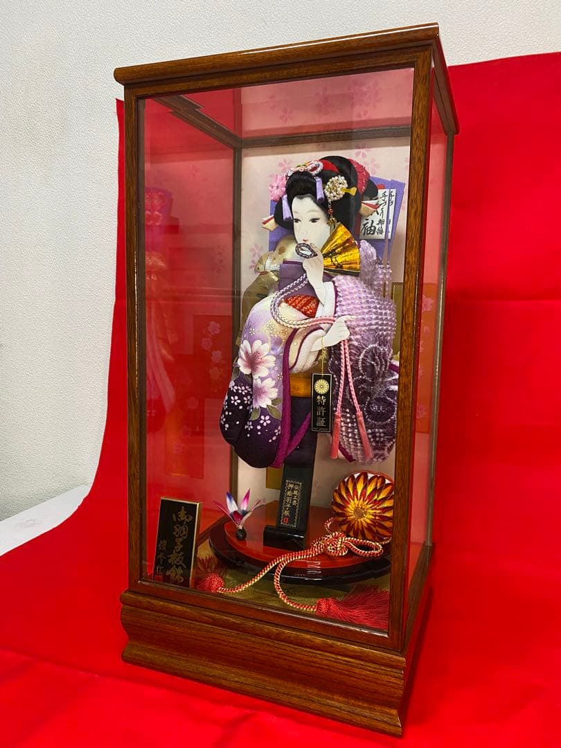 羽子板　立体振袖　ガラスケース１５号・サイズ間口約３２×奥行約２８×高さ約６３㎝
