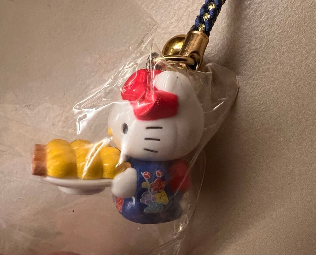 週末限定お値下げ【ご当地キティ】岡山限定　きびだんご　根付け　ストラップ