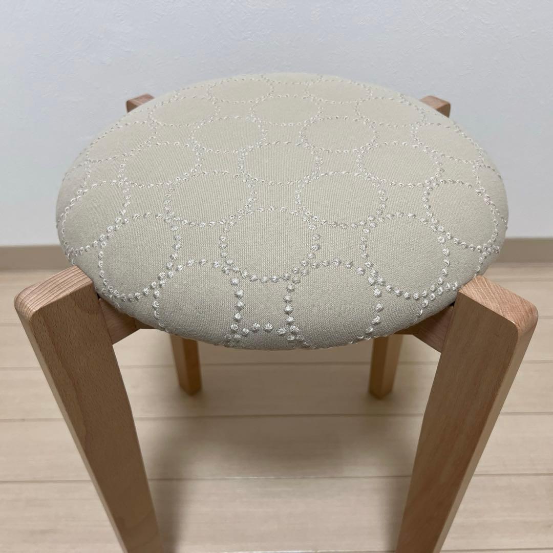 ミナペルホネン スツール タンバリン 角脚 【エクリュ/ライトブルー】椅子