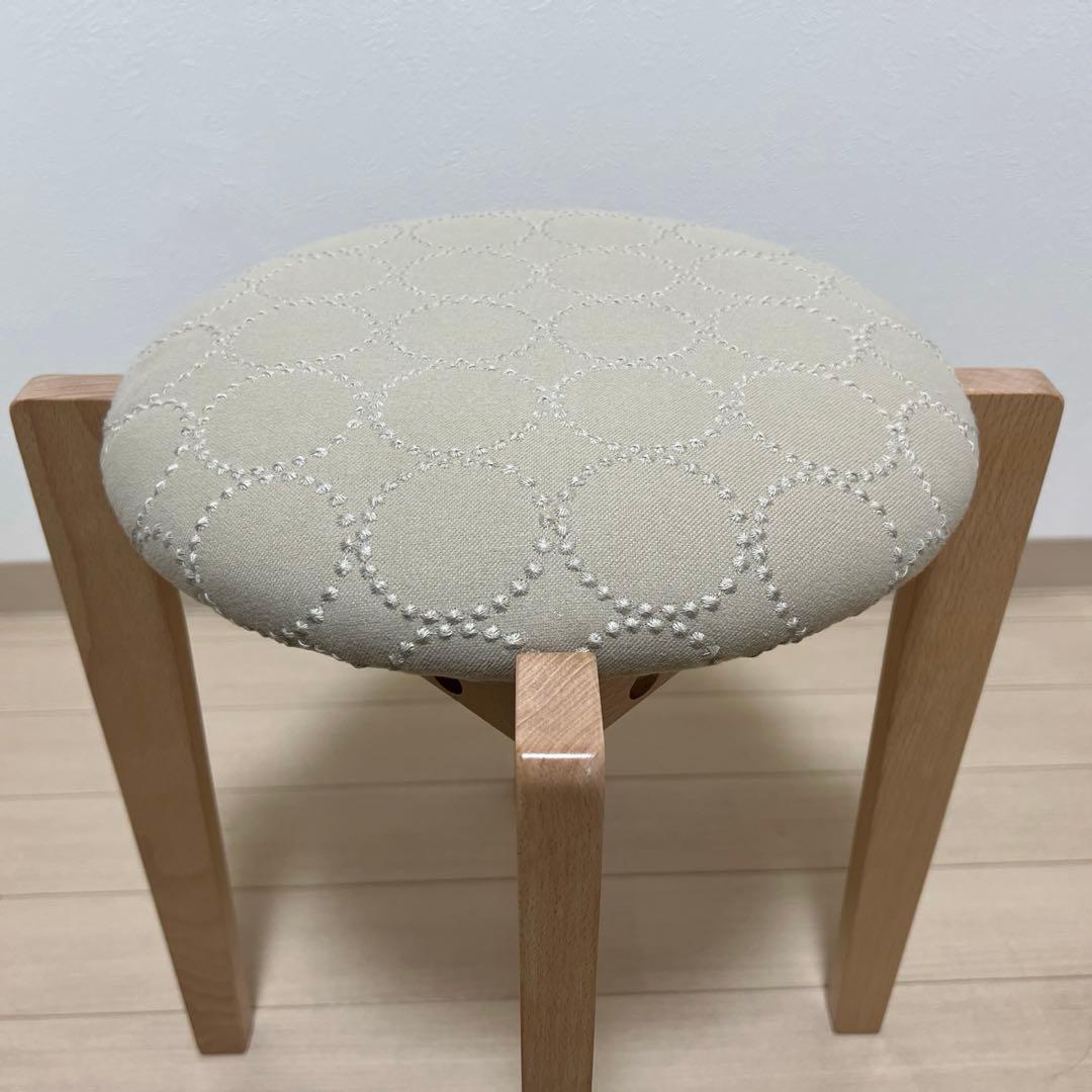 ミナペルホネン スツール タンバリン 角脚 【エクリュ/ライトブルー】椅子