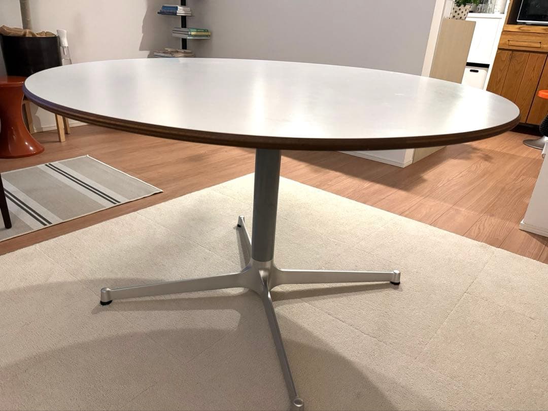 D&DEPARTMENT ラウンドテーブルLAUAN TABLE ROUND