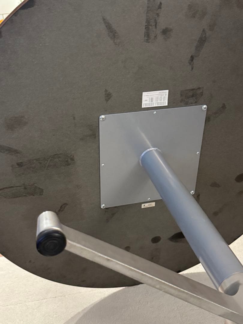 D&DEPARTMENT ラウンドテーブルLAUAN TABLE ROUND