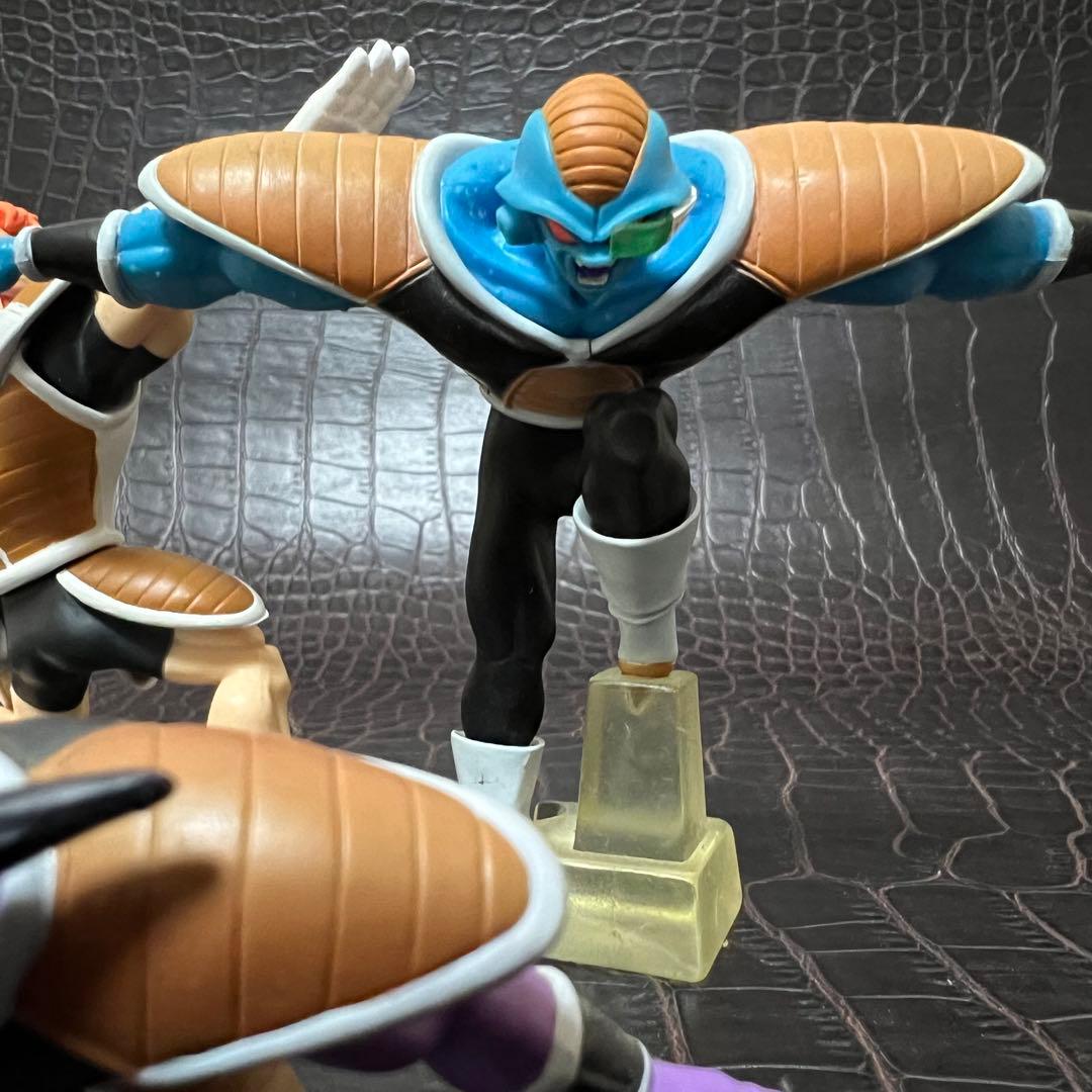 □ 激レア ドラゴンボールZ HGガシャポン フリーザ軍 ギニュー特戦隊