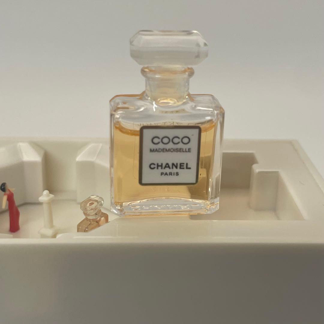 新品未使用品 ♡CHANEL✨ ノベルティ ココマドモアゼル オルゴール 不動