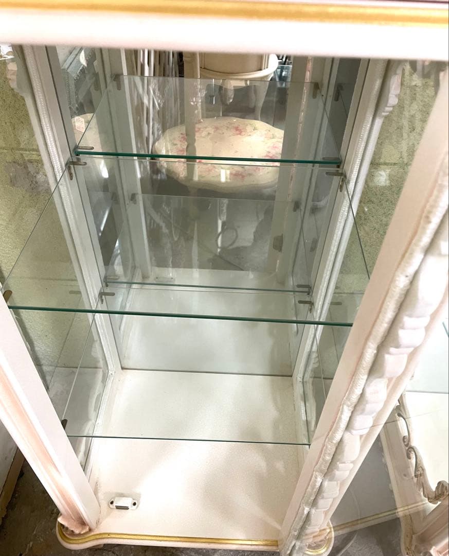 ロココ調ピンクのフラワーモチーフキャビネット 美品