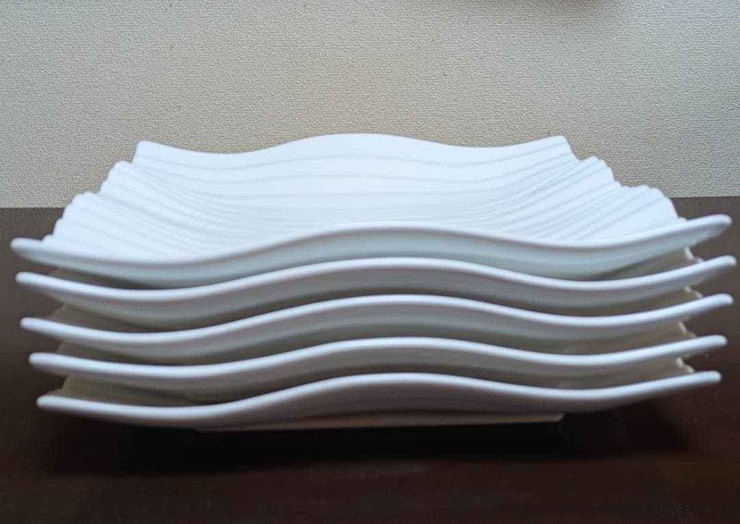 美濃焼　ホワイト　ヨーロピアンウェーブ25cm　5枚セット　匿名配送　送料込み