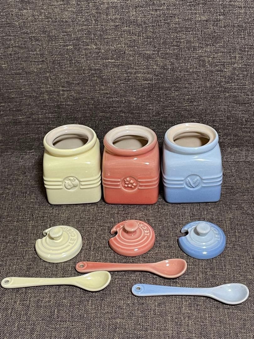 ル・クルーゼ　ジャムポット　調味料入れ　スプーン付き　3点セット