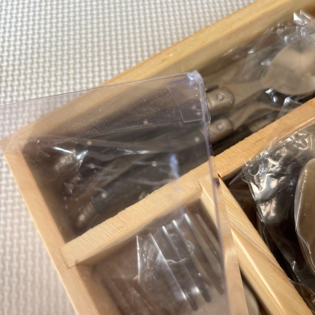 Laguiole elite カトラリーセット 18本入り　ブラック 刻印入