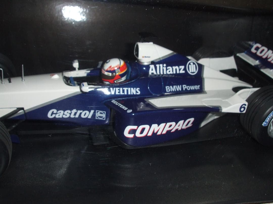 ウィリアムズ FW22 SHOWCAR モントーヤ ミニチャンプス 1／18