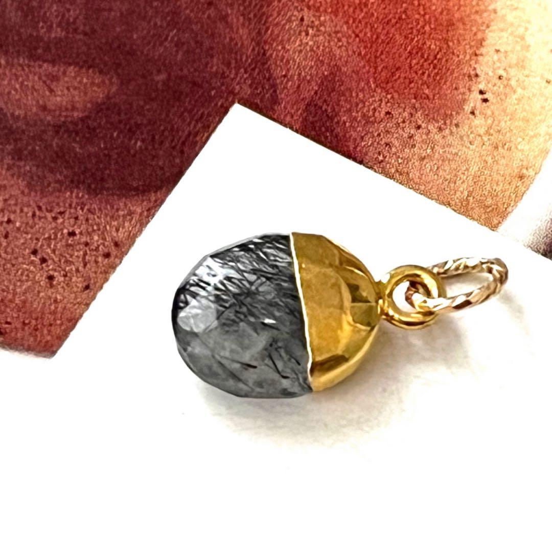 ちか☺︎ 1点作品☆ レインボームーンストーンピアス