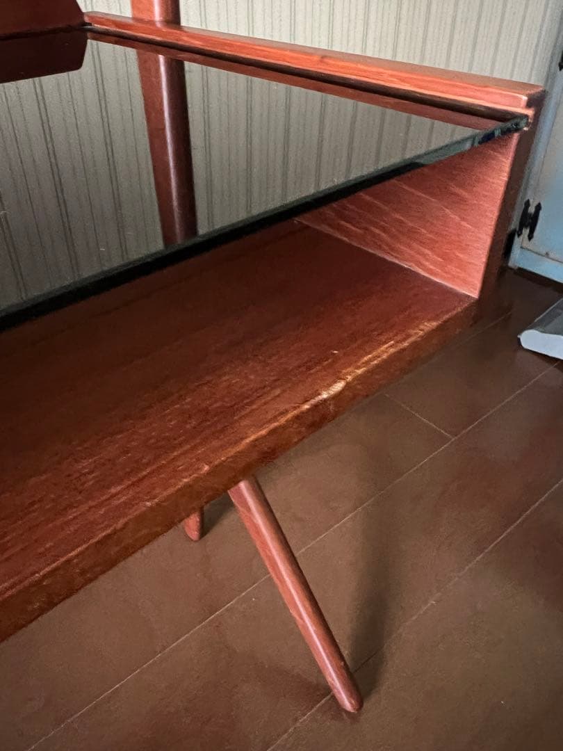 北欧ヴィンテージドレッサー