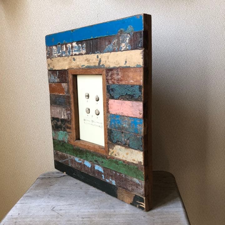 カラフル 古びた手作り額 古物