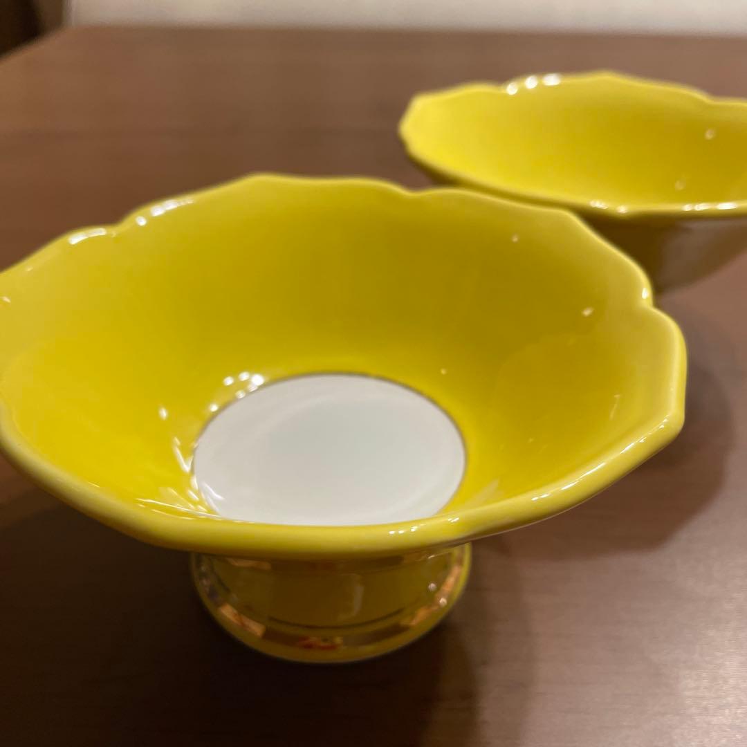 有田焼　青色 放射状模様の皿 グラデーションブルーがとてもキレイで女性に人気です