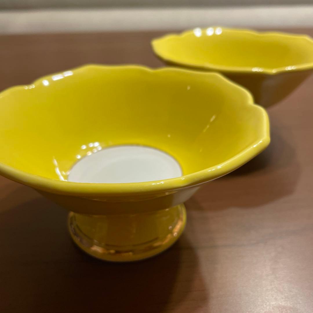 有田焼　青色 放射状模様の皿 グラデーションブルーがとてもキレイで女性に人気です