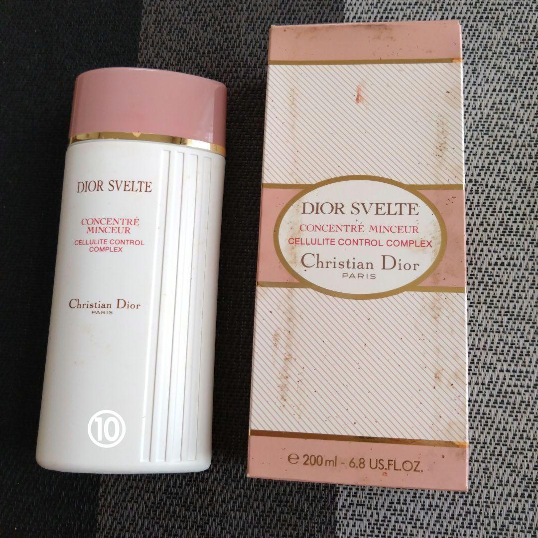 シャネル、イブサンローラン、ジバンシー等のコンパクト、香水、口紅などのセット売り