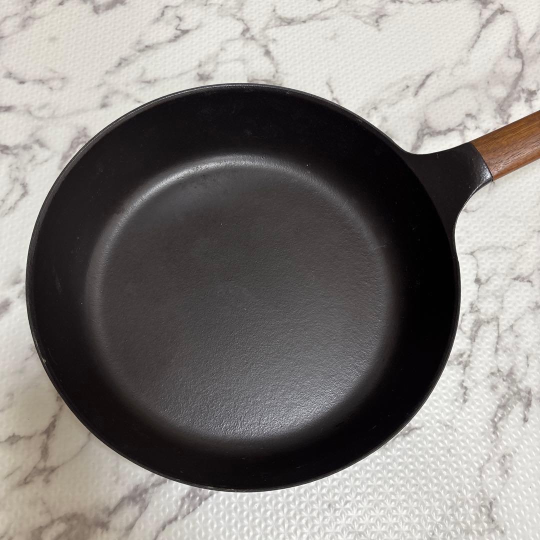 バーミキュラフライパン 24cm ガラス蓋セット レシピ本付き - メルカリ