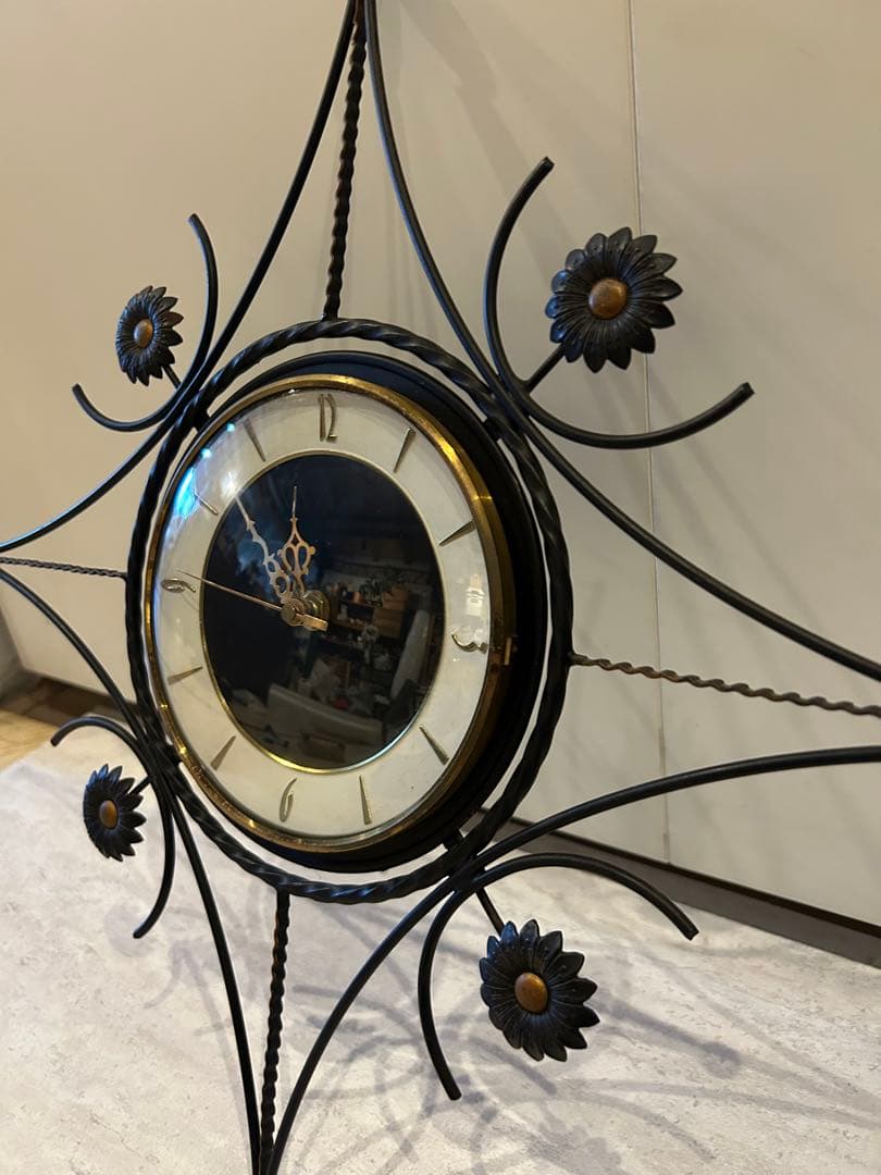 アンティーク　1950 美品 デザイン　アイアン　壁掛け時計 貴重