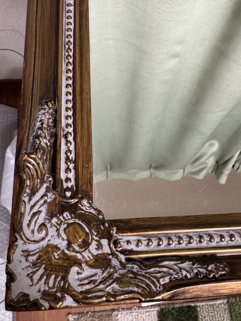 栄進物産株式会社　ウォールミラー　アンティーク調　壁掛けミラー　壁掛け鏡