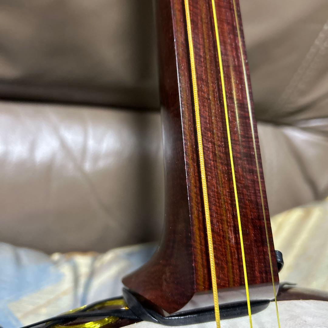 花柄の津軽三味線　太棹　紅木