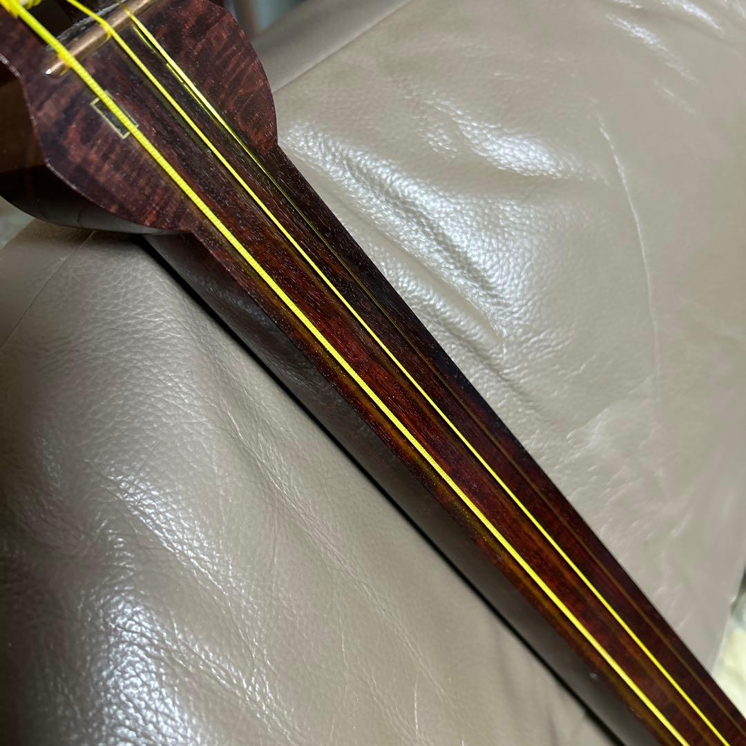花柄の津軽三味線　太棹　紅木