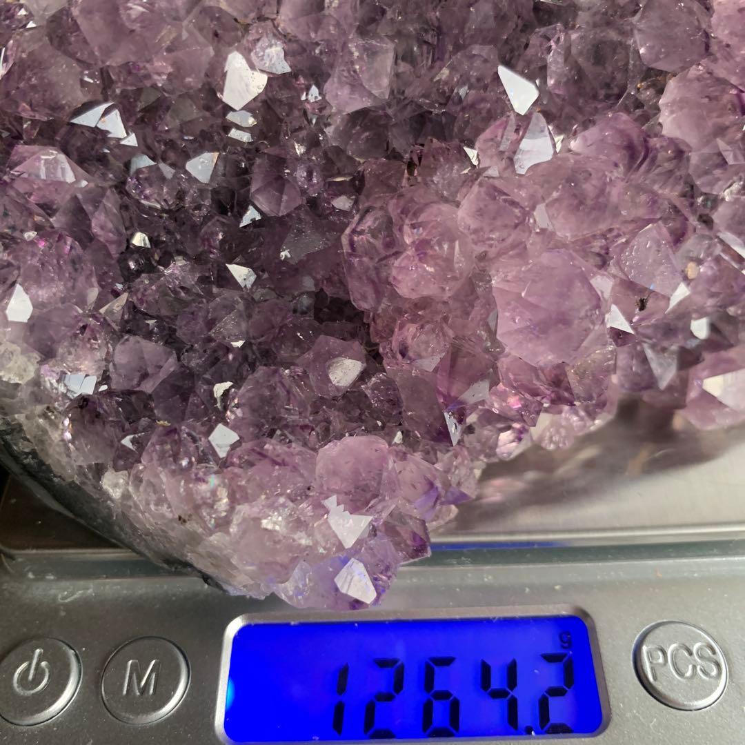アメジストドーム約1.26kg アメジストクラスター　ジオード　セール価格特価！