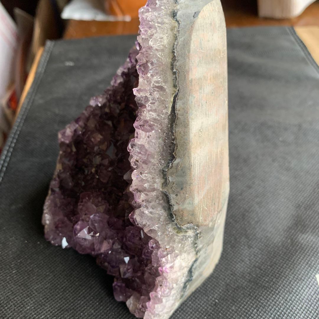 アメジストドーム約1.26kg アメジストクラスター　ジオード　セール価格特価！
