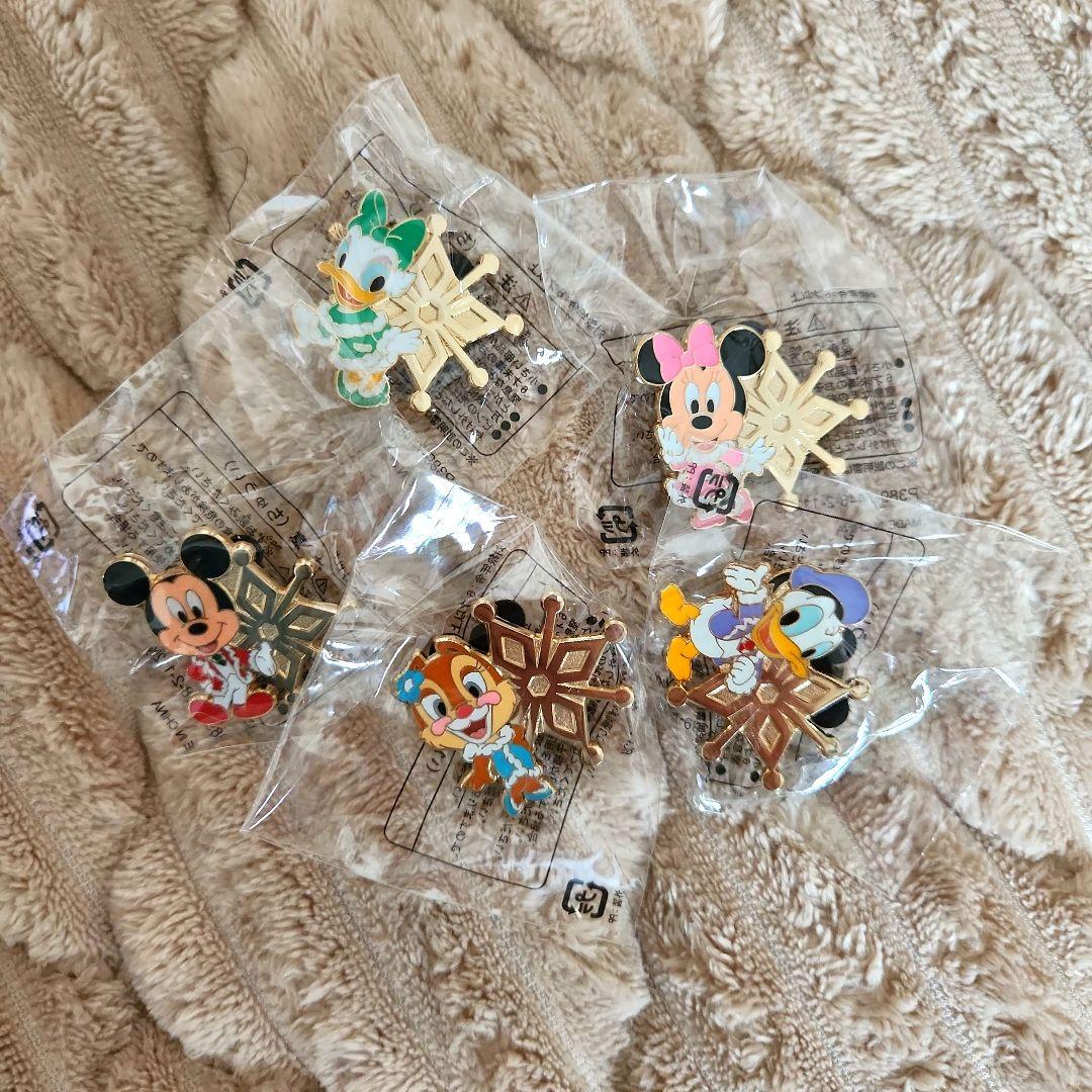 ディズニー アブーズバザール・ジャングルカーニバル ピンバッジ 43種