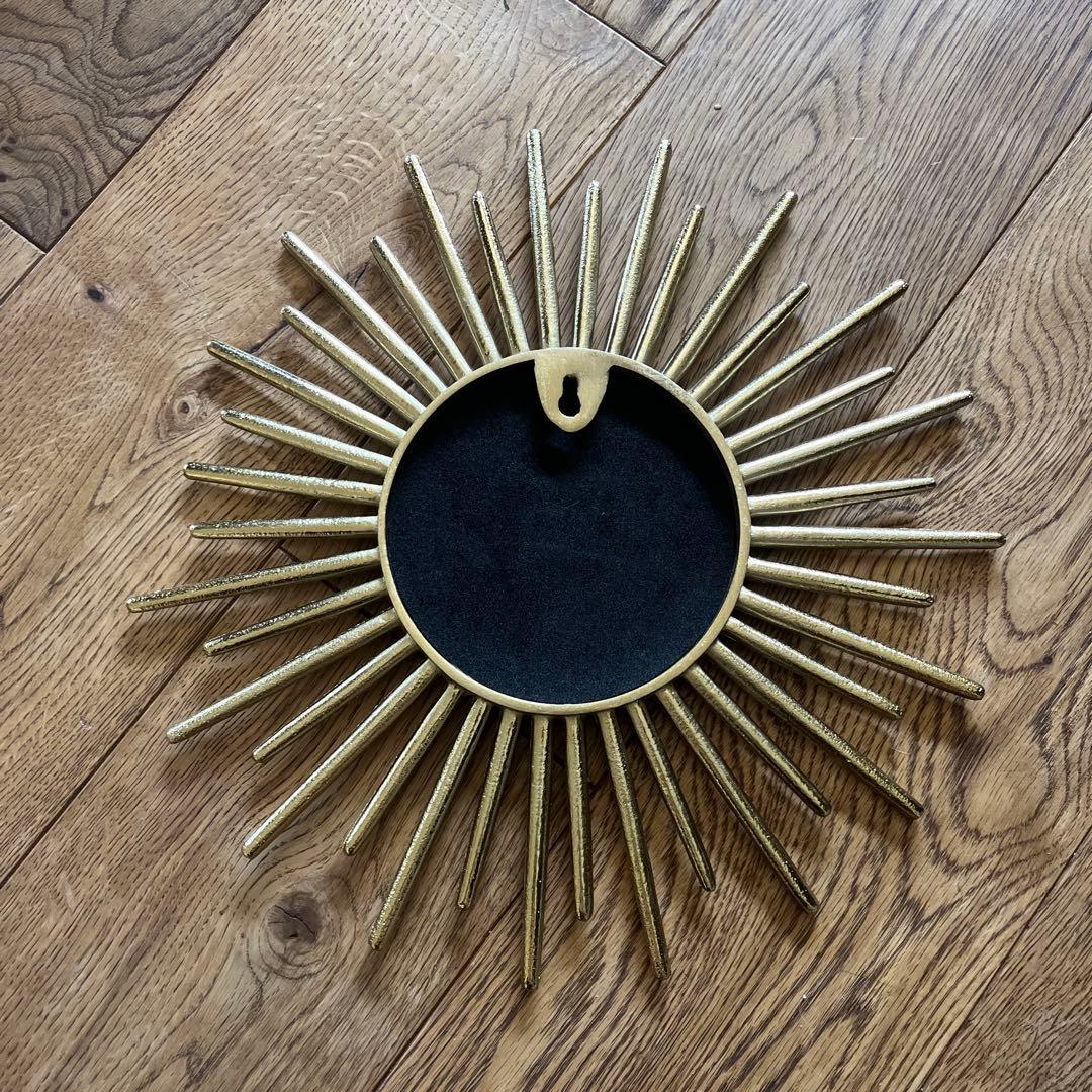 太陽ウォールミラー　アンティーク仕上げ　サンバーストミラー