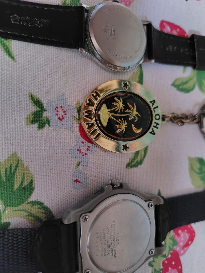 alba 腕時計 中古 2点セット 電池切れ ハワイお土産 キーホルダ - メルカリ