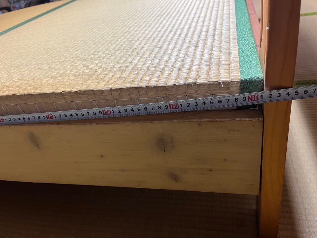 木製和式ダブルベッド、畳マットレス付き