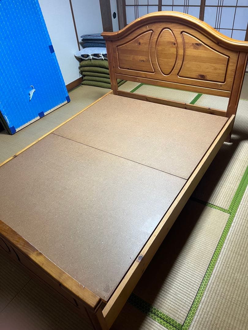 木製和式ダブルベッド、畳マットレス付き
