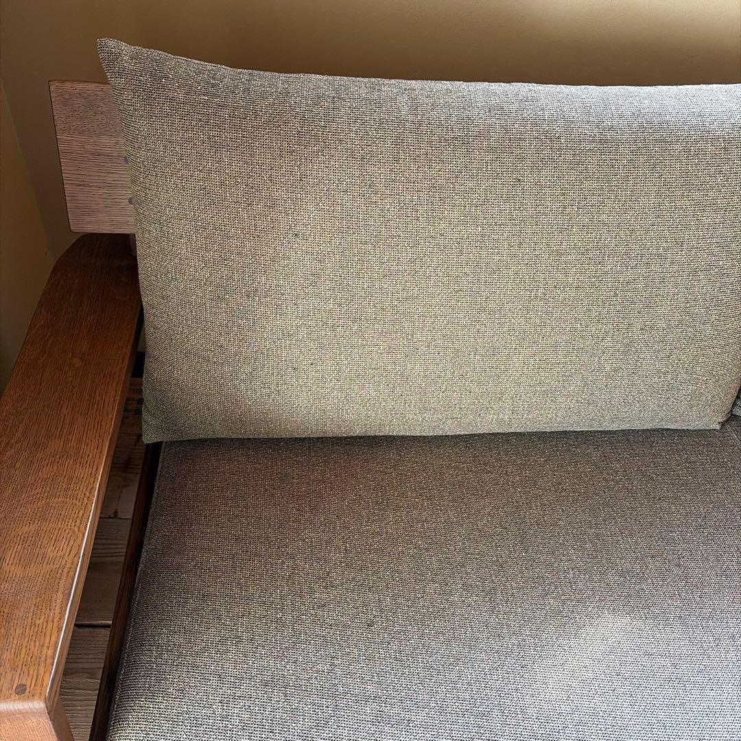 飛騨産業（キツツキマーク）より「木かげ」シリーズの3人掛けソファ