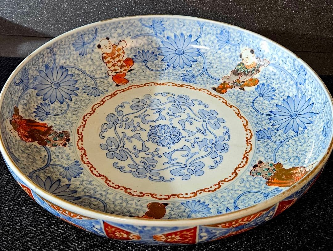 大名品❗】江戸時代　古伊万里　染錦　 唐草文に金彩色絵唐子図　31.2cm大鉢