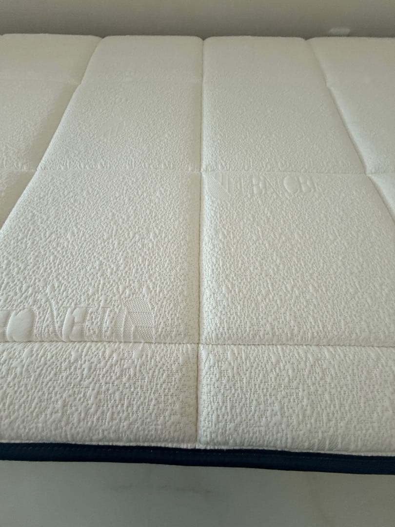 Avenco アベンコ　マットレス　シーツと汗取りパット付き　美品