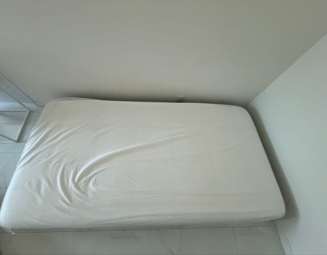 Avenco アベンコ　マットレス　シーツと汗取りパット付き　美品