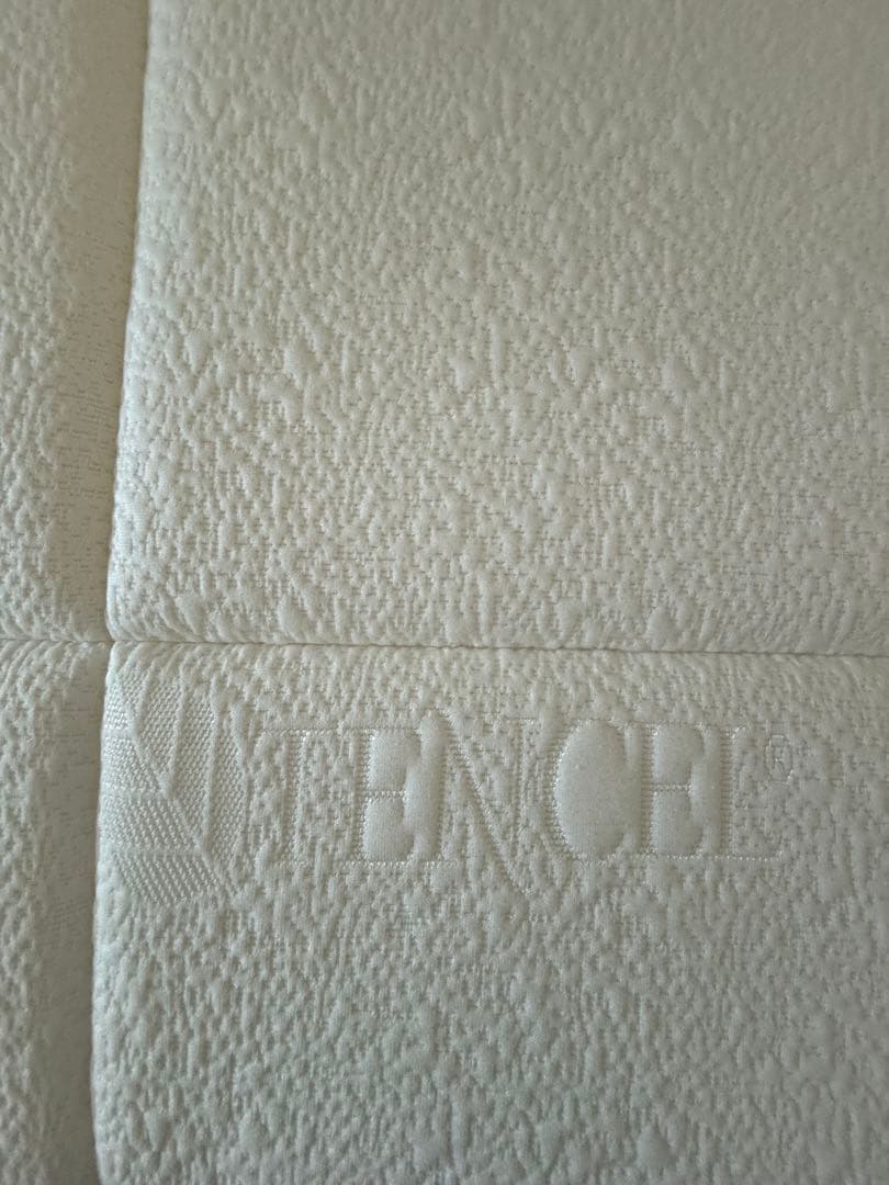 Avenco アベンコ　マットレス　シーツと汗取りパット付き　美品