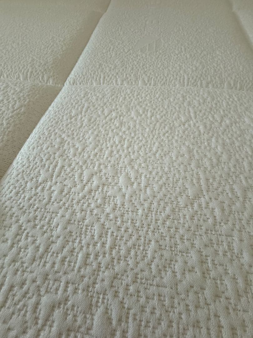 Avenco アベンコ　マットレス　シーツと汗取りパット付き　美品