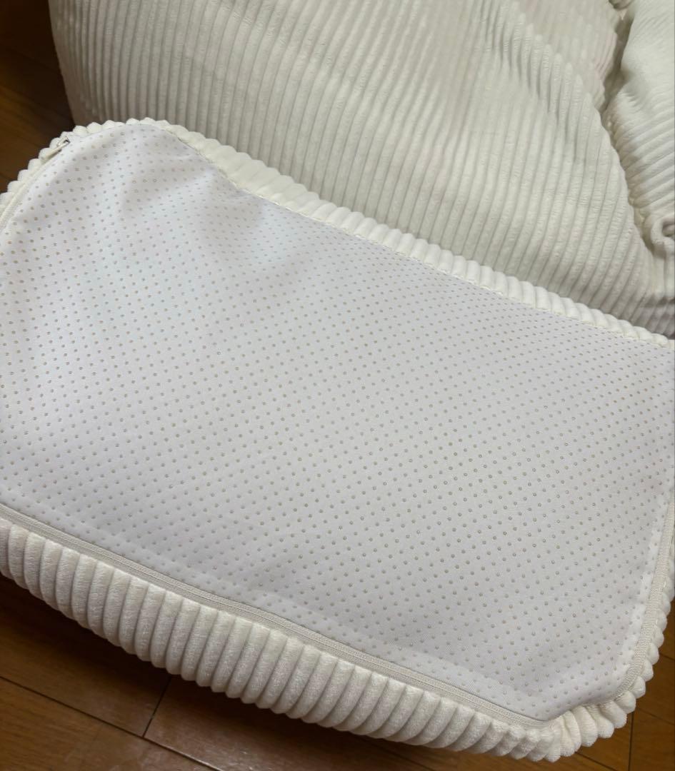 HUGME LOOSY 1人掛けビーズソファ+オットマン アイボリー