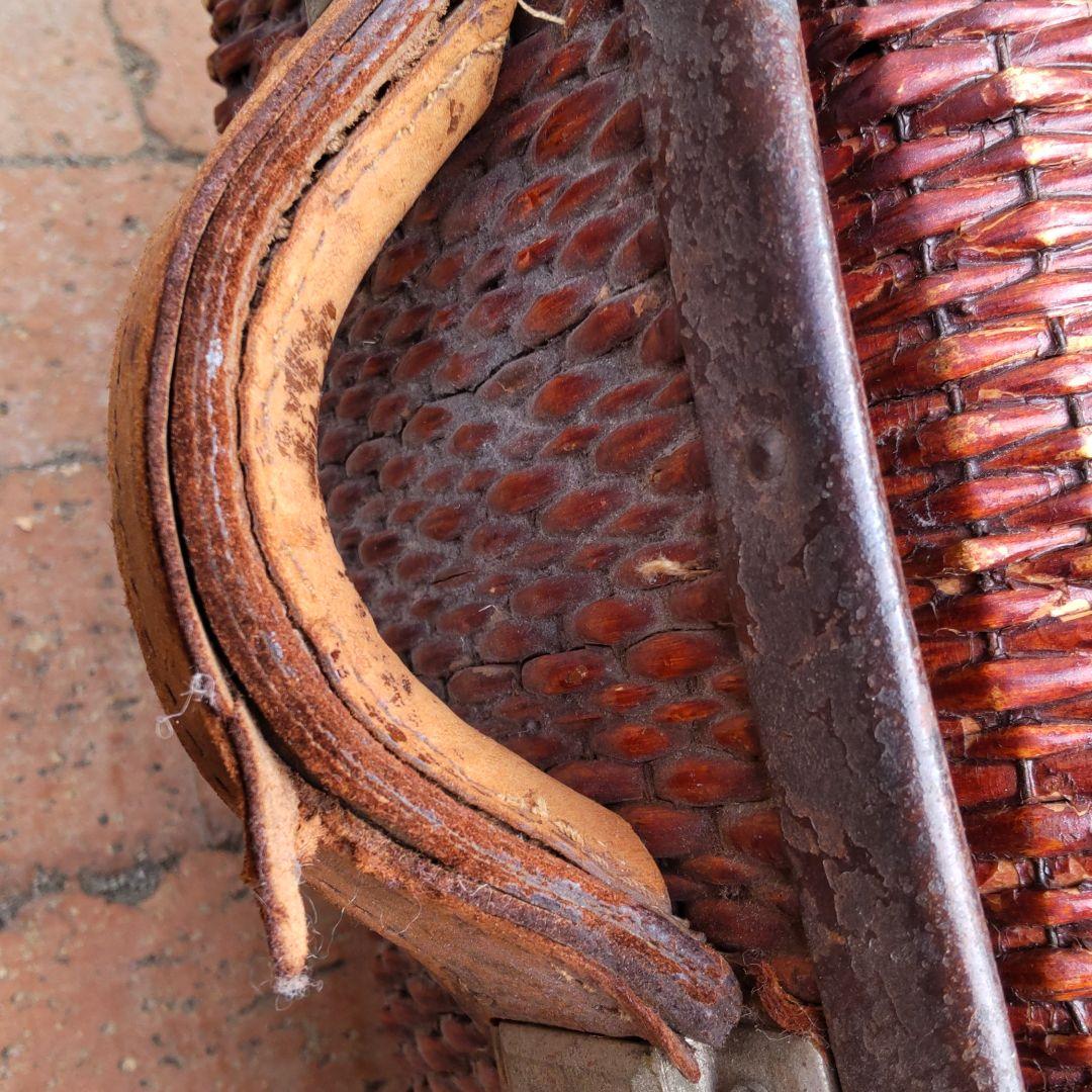 フーテンの寅さんが使っていたような柳行李　レトロなトランク