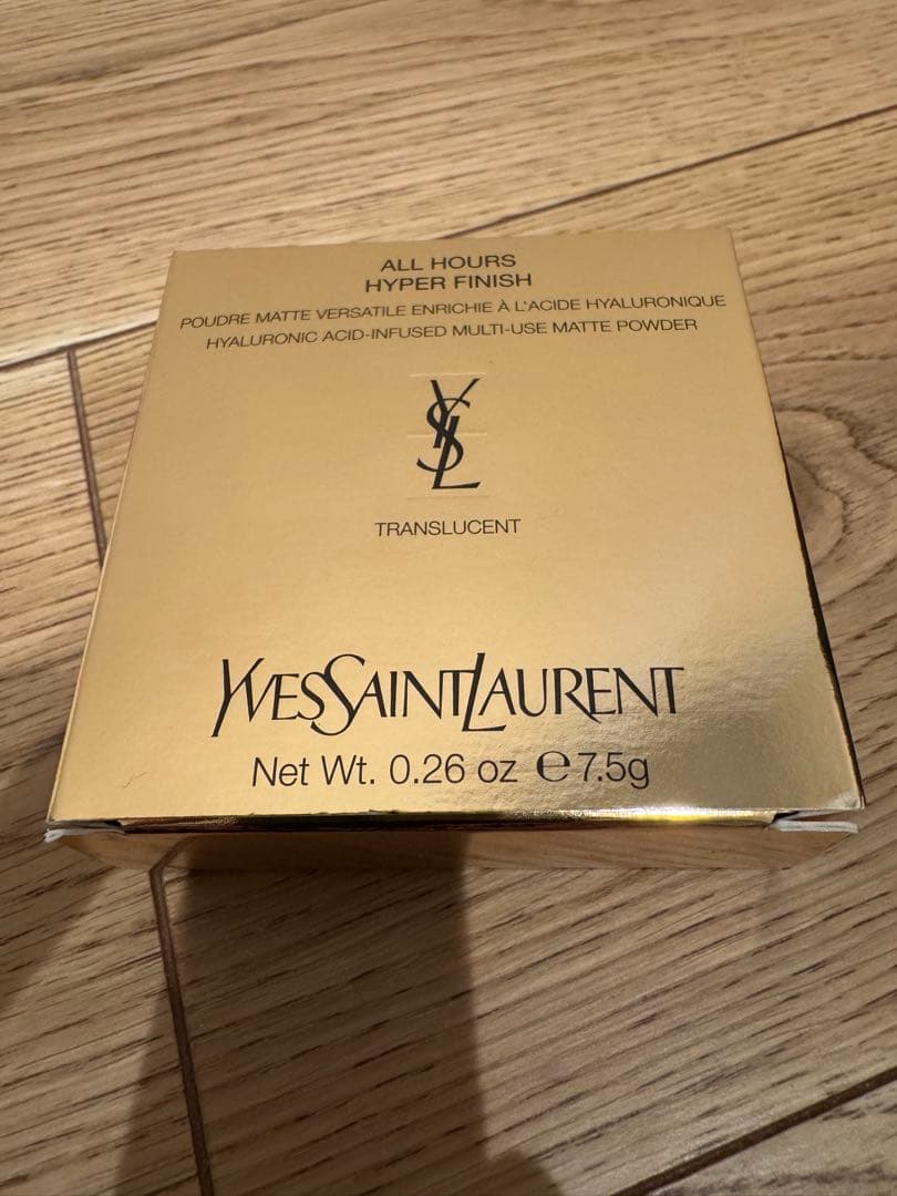 イヴ・サンローラン　フェイスパウダー新品