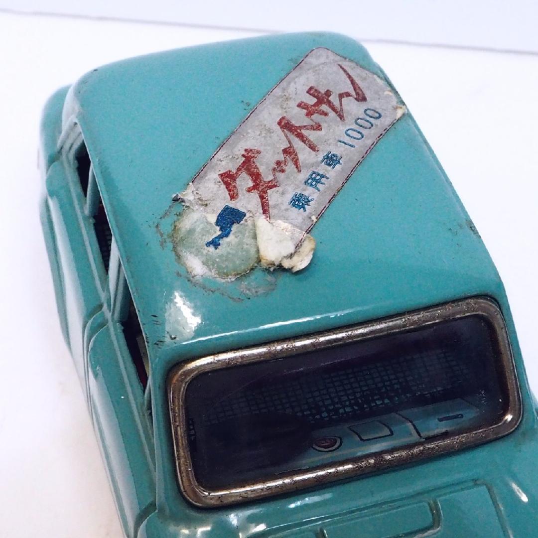 萬代屋【ダットサン セダン1000黄緑】ブリキtin toy car自動車□箱無