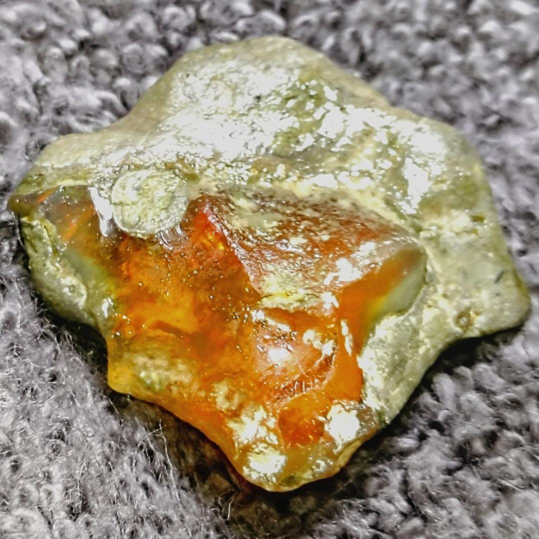 ★トップグレードプレシャスファイヤーオパール 結晶 6.5gM(SA+)