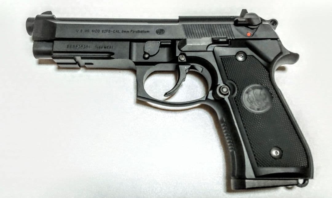 《蔵出し美品》東京マルイM9A1ガスブローバック 完動品 ベレッタの矢ロゴに注目