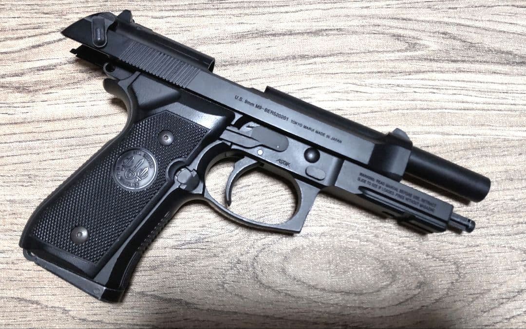 《蔵出し美品》東京マルイM9A1ガスブローバック 完動品 ベレッタの矢ロゴに注目